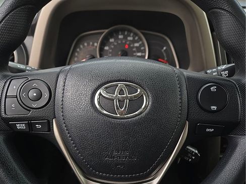 Used 2013 Toyota RAV4 LE image 20