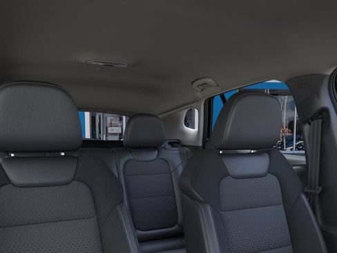 New 2026 Chevrolet Trax LT w/ LT Convenience Package FWD image 24