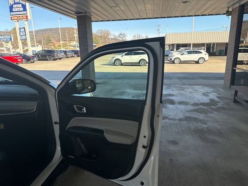 Used 2024 Jeep Compass Limited w/ Elite Group image 19