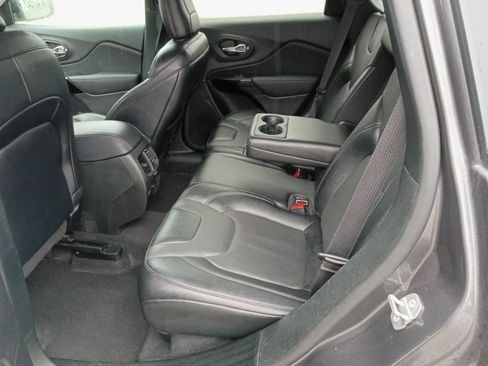 Used 2023 Jeep Cherokee Altitude Lux AWD/4WD image 16
