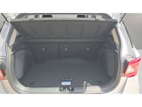 New 2026 Hyundai Venue SE FWD image 9