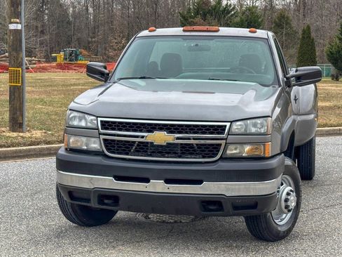 Used 2006 Chevrolet Silverado 3500 Work Truck w/ Snow Plow Prep Package image 6