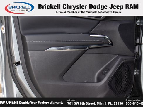 Used 2024 Chevrolet Traverse LT FWD image 11