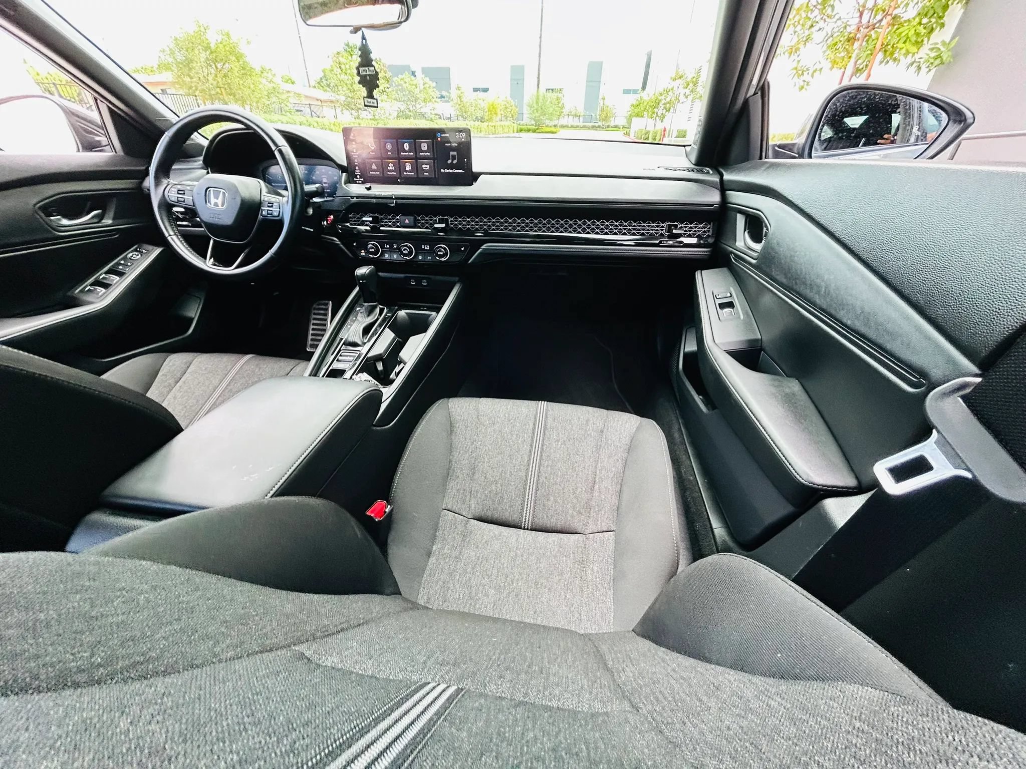 Used 2025 Honda Accord Sport image 23