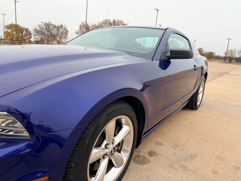 Used 2014 Ford Mustang Coupe image 8