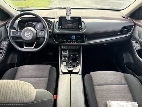 Used 2021 Nissan Rogue SV AWD/4WD image 18