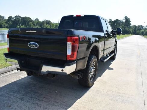Used 2017 Ford F250 Lariat w/ Lariat Ultimate Package AWD/4WD image 4