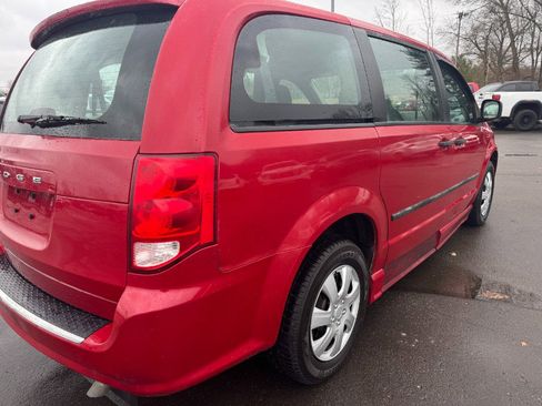 Used 2014 Dodge Grand Caravan SE image 11