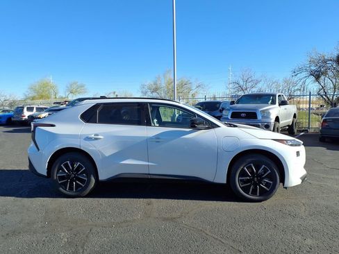 New 2026 Subaru Solterra Premium image 8