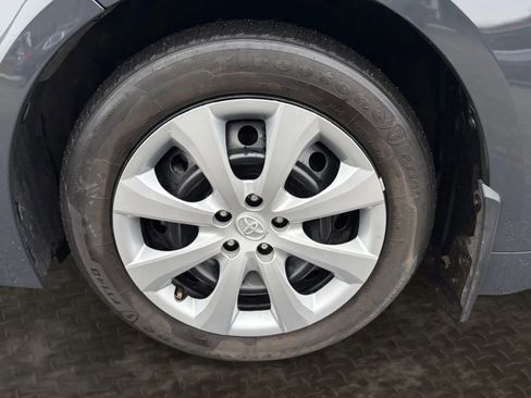 Used 2023 Toyota Corolla LE image 28