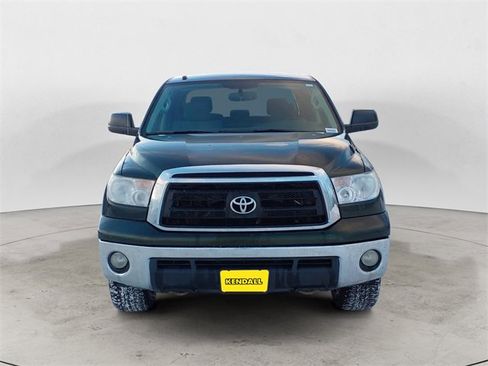 Used 2011 Toyota Tundra 4x4 CrewMax w/ Tow Pkg image 8