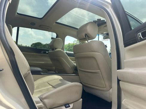 Used 2018 Lincoln MKT AWD w/ Technology Package image 16