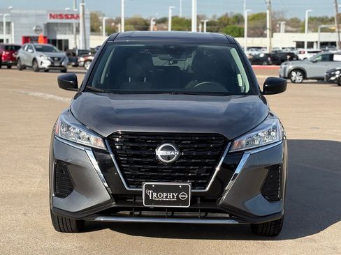 Used 2023 Nissan Kicks S image 4