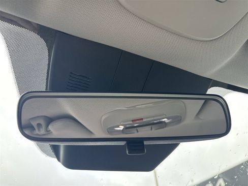 New 2025 Kia Sorento S image 37