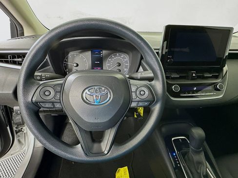 Used 2024 Toyota Corolla LE FWD image 11