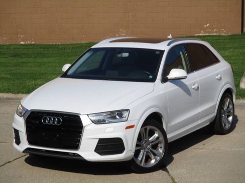 Used 2016 Audi Q3 2.0T Premium Plus w/ Technology Package AWD/4WD image 3