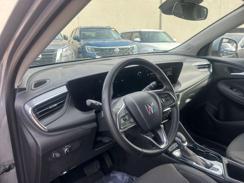 Used 2025 Buick Encore GX Preferred image 34