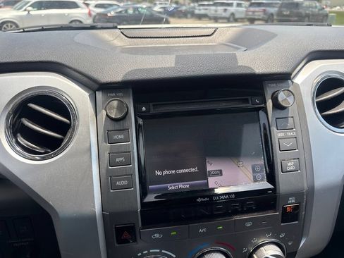 Used 2019 Toyota Tundra SR5 w/ SR5 Upgrade Package AWD/4WD image 15