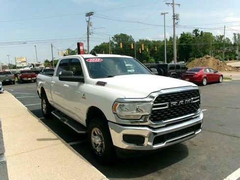 Used 2022 RAM 2500 Big Horn AWD/4WD image 3