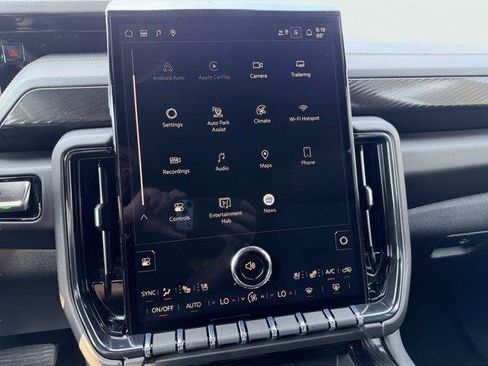 Used 2026 GMC Yukon AT4 w/ AT4 Premium Plus Package AWD/4WD image 23