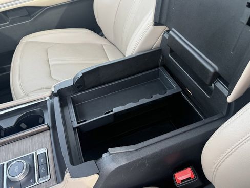 Used 2024 Ford Expedition Max Limited image 27