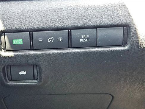 Used 2025 Nissan Sentra SV w/ Trunk Package FWD image 14