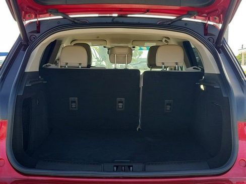 Certified 2025 Lincoln Corsair FWD image 12