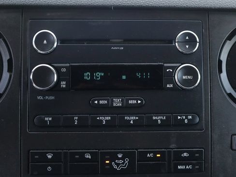 Used 2016 Ford F650 2WD Crew Cab Super Duty image 27