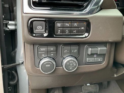 New 2026 GMC Yukon XL Elevation image 6