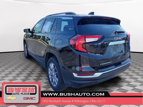 Used 2024 GMC Terrain SLT FWD image 3