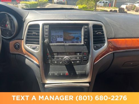 Used 2011 Jeep Grand Cherokee Overland AWD/4WD image 18