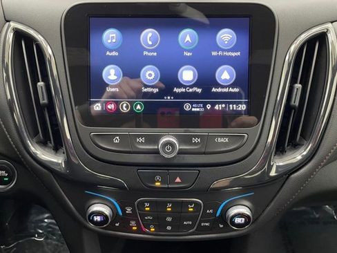 Used 2022 Chevrolet Equinox RS w/ RS Leather Package image 3