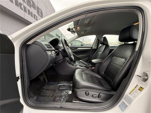 Used 2015 Volkswagen Passat 1.8T Limited Edition FWD image 7