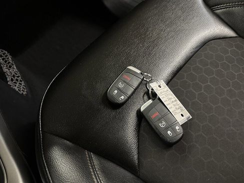 Used 2020 Jeep Compass Latitude image 23