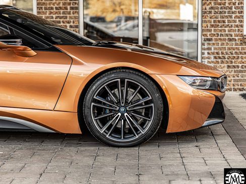 Used 2019 BMW i8 Roadster image 10