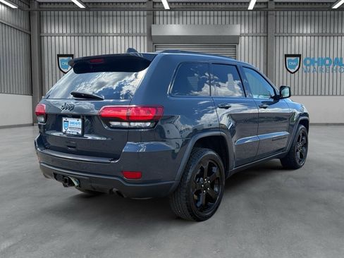 Used 2018 Jeep Grand Cherokee Laredo AWD/4WD image 8