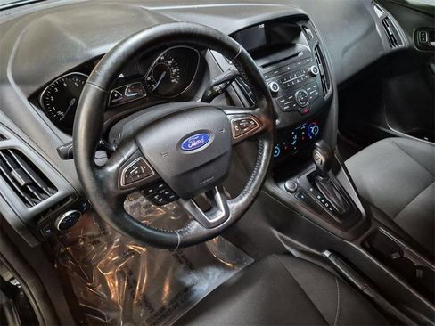 Used 2017 Ford Focus SE w/ Cold Weather Package image 11