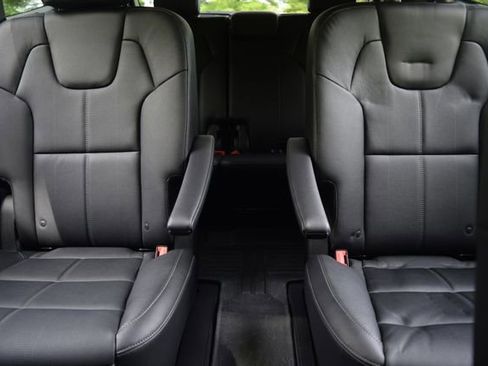 Used 2024 Kia Telluride EX w/ EX Captain's Chair Package AWD/4WD image 30