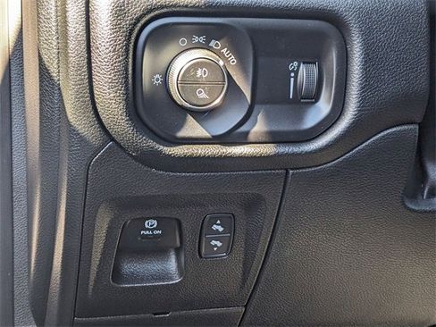 Certified 2022 RAM 1500 Big Horn image 27