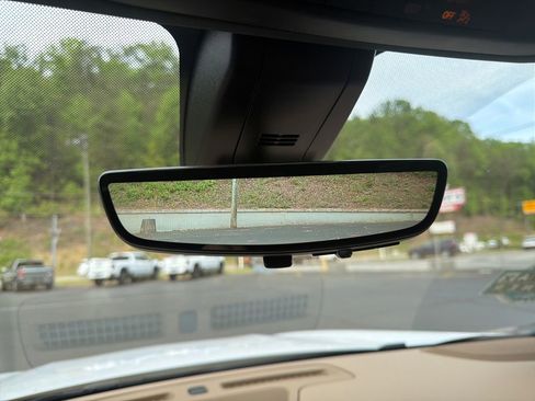 Used 2021 Chevrolet Tahoe Premier AWD/4WD image 27