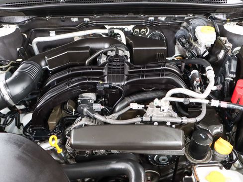 Used 2023 Subaru Outback Premium image 30