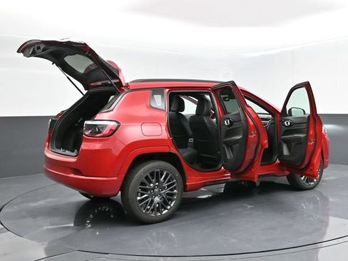 Used 2024 Jeep Compass Limited AWD/4WD image 57