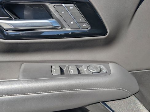 Certified 2025 Chevrolet Tahoe Z71 image 18