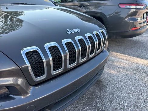 Used 2014 Jeep Cherokee Latitude FWD image 9
