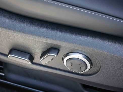 New 2026 Genesis GV60 RWD image 23