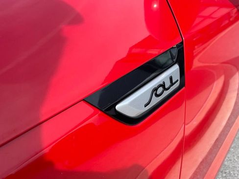 Used 2019 Kia Soul FWD image 4