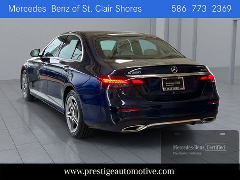 Used 2023 Mercedes-Benz E 350 4MATIC Sedan image 5