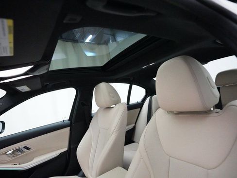 Used 2023 BMW 330e xDrive w/ Driving Assistance Package AWD/4WD image 31