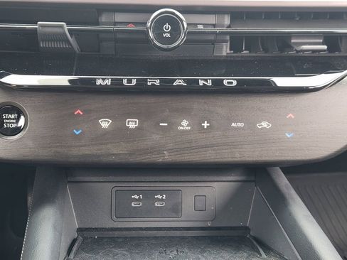 Used 2025 Nissan Murano SV image 14