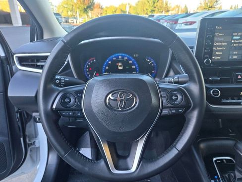 Used 2022 Toyota Corolla XLE image 25
